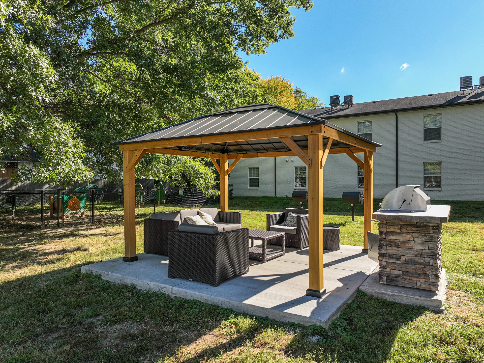 Radius West Apartments